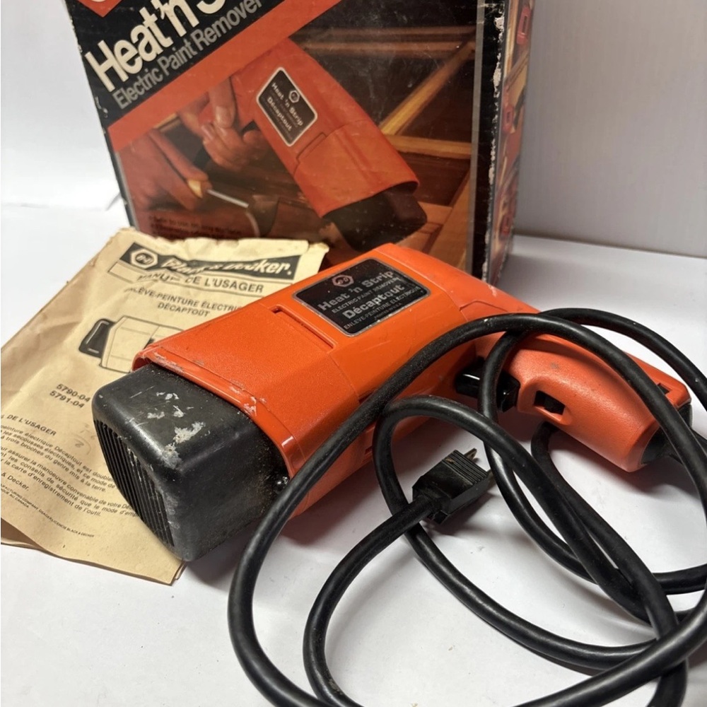 Black & Decker Heat N Strip Paint Remover Heat Gun Model 5790-04 Vintage Tool